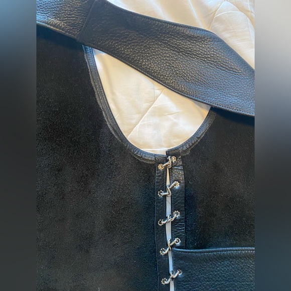 Top quality , genuine leather ‘Bar Vest’. Size M - Picture 4 of 12